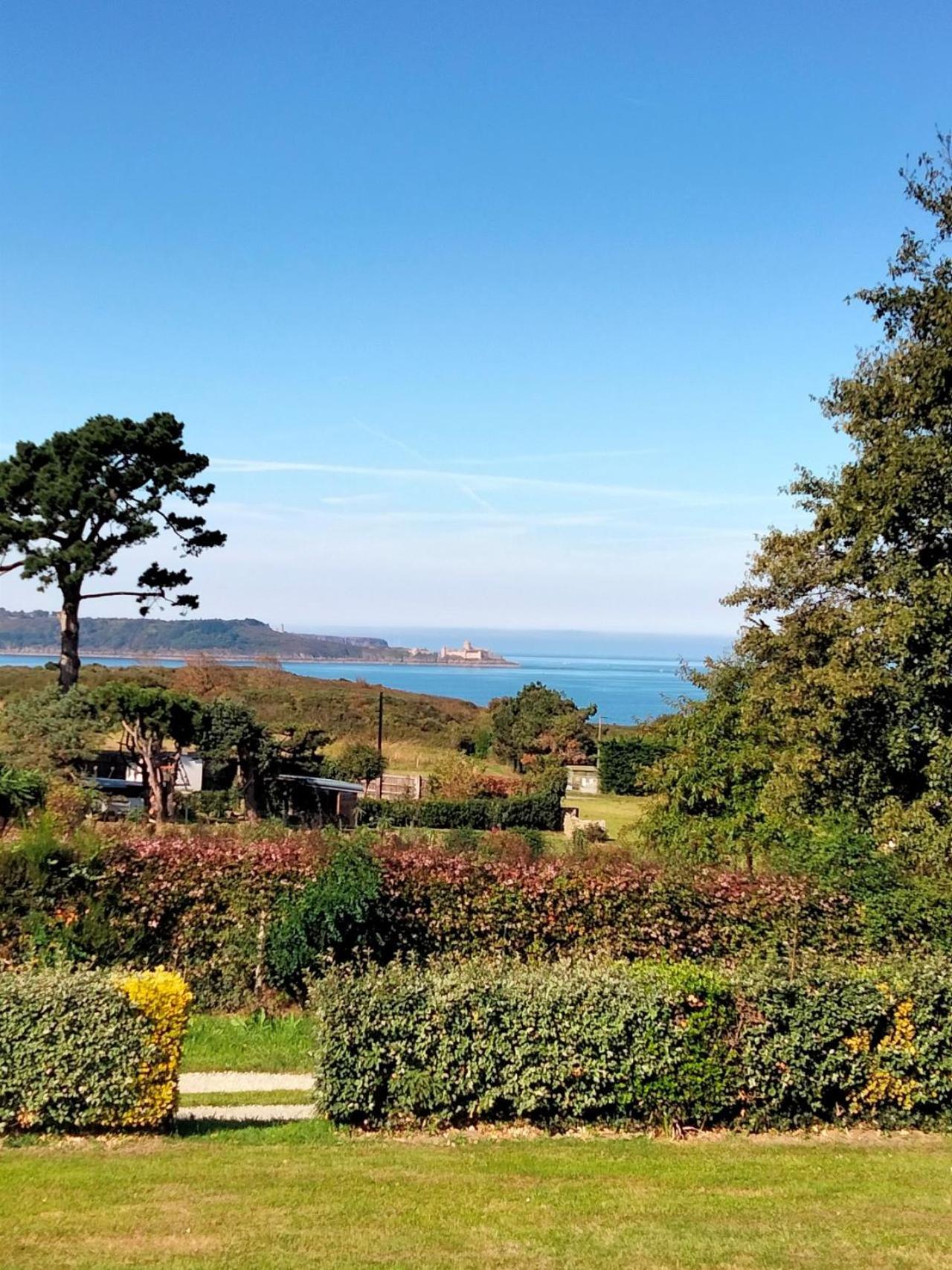 Bienvenue Au Studio L'Escale Bleue Avec Vue Mer Et Sur Le Cap Frehel Сен-Каст-ле-Гильдо Экстерьер фото